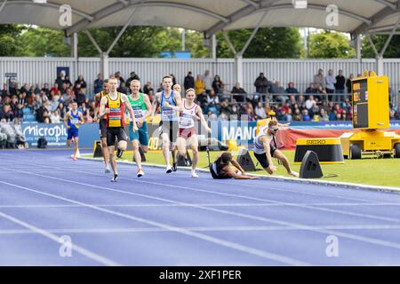 Manchester, Royaume-Uni, 30 juin 2024, finale du 800m Men à la Manchester Regional Arena, crédit : Aaron Badkin/Alamy Live News Banque D'Images