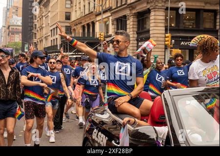 NEW YORK, NEW YORK - JUIN 30 : Wilson Cruz participe à la New York City Pride Parade annuelle le 30 juin 2024 à New York. Crédit : Ron Adar/Alamy Live News Banque D'Images