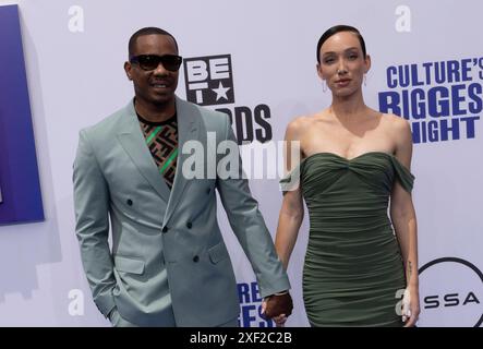 Los Angeles, États-Unis. 30 juin 2024. Duane Martin et Ashley Jones assistent aux arrivées des « BET Awards » 2024 au Peacock Theater de Los Angeles, CA, le 30 juin 2024. (Photo de Corine Solberg/Sipa USA) crédit : Sipa USA/Alamy Live News Banque D'Images