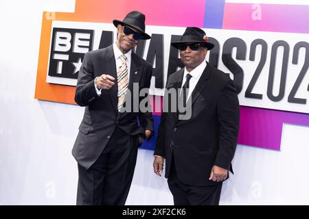 Los Angeles, États-Unis. 30 juin 2024. Jimmy Jam et Terry Lewis assistent aux arrivées des « BET Awards » 2024 au Peacock Theater de Los Angeles, CA, le 30 juin 2024. (Photo de Corine Solberg/Sipa USA) crédit : Sipa USA/Alamy Live News Banque D'Images