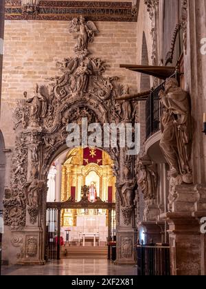 Cathédrale de Barbastro Huesca. Somontano Huesca. Cathédrale Santa María de la Asunción de Barbastro. Cathédrale gothique Banque D'Images