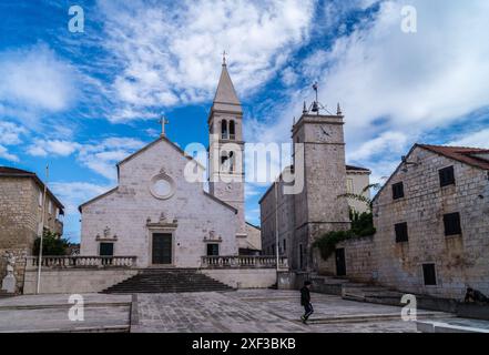 Église de l'Annonciation à la Bienheureuse Vierge Marie, Supetar, île de Brac, Croatie Banque D'Images