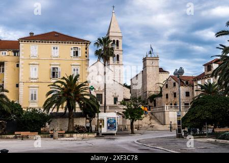 Église de l'Annonciation à la Bienheureuse Vierge Marie, Supetar, île de Brac, Croatie Banque D'Images