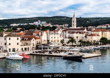 Église de l'Annonciation à la Bienheureuse Vierge Marie, Supetar, île de Brac, Croatie Banque D'Images