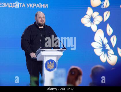 KIEV, UKRAINE - 29 JUIN 2024 - le Président de la Verkhovna Rada d'Ukraine Ruslan Stefanchuk prononce un discours lors du petit déjeuner de prière national organisé sous les auspices du Président de l'Ukraine Volodymyr Zelenskyy, Kiev, capitale de l'Ukraine. Banque D'Images