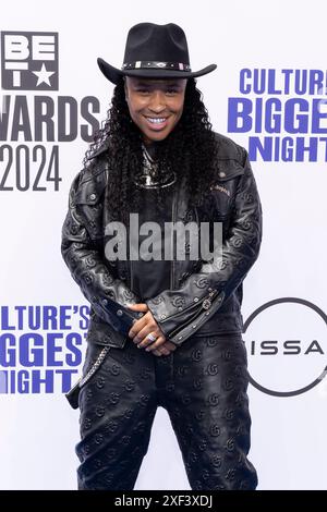 Ezee assiste aux arrivées des « BET Awards » 2024 au Peacock Theater de Los Angeles, CA, le 30 juin 2024. (Photo de Corine Solberg/Sipa USA) Banque D'Images