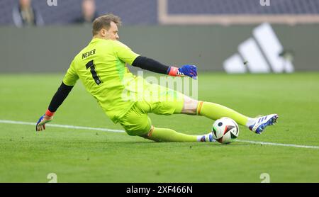 firo : 07.06.2024, football, football : équipe nationale DFB, match amical, match international hommes, hommes, GER, Allemagne - Grèce GRE Manuel Neuer gardien de but de l'Allemagne Parade Banque D'Images