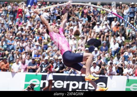 Angers, France. 01 juillet 2024. LAVILLENIE Renaud envol FINALE PERCHE HOMMES lors des Championnats de France d'athlétisme 2024 le 30 juin 2024 au stade du Lac de Maine à Angers. Photo de Laurent Lairys/ABACAPRESS. COM Credit : Abaca Press/Alamy Live News Banque D'Images