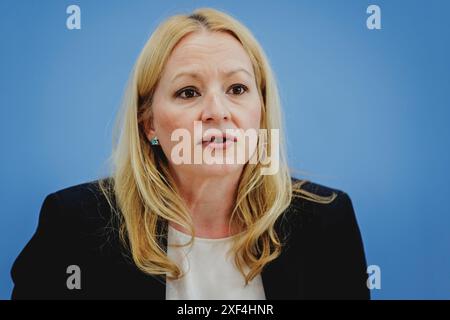 Berlin, Deutschland. 17 juin 2024. Christine Streichert-Clivot, ministre de l'éducation et de la culture de la Sarre, a enregistré lors d'une conférence de presse sur la publication du rapport "L'éducation en Allemagne 2024" à Berlin, le 17 juin 2024. Crédit : dpa/Alamy Live News Banque D'Images