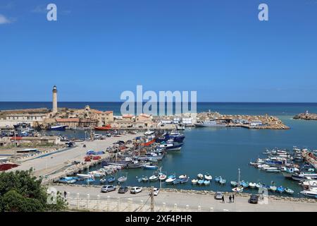 Cherchell Waterfront en Algérie Banque D'Images