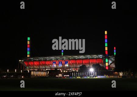 Cologne, Allemagne. 30 juin 2024. Vue extérieure du stade de Cologne lors de la manche de l'UEFA Euro 2024 du 16 match entre l'Espagne et la Géorgie au stade de Cologne le 30 juin 2024 à Cologne, Allemagne . Crédit : Marco Canoniero/Alamy Live News Banque D'Images