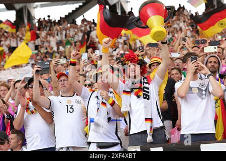 Stuttgart, Allemagne. 19 juin 2024. firo : 19.06.2024, Football, Football : UEFA EURO 2024, EM, Championnat d'Europe 2024, phase de groupes, M14, match 14, GER, Allemagne - HUN, Hongrie fans de l'Allemagne crédit : dpa/Alamy Live News Banque D'Images