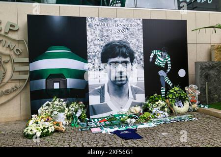 Lisboa, Portugal. 30 juin 2024. Lisbonne, 30/06/2024-les funérailles du footballeur Manuel Fernandes ont eu lieu ce dimanche mais sont réservées uniquement à la famille et aux proches de l’ancien attaquant vert et blanc. Le corps, qui a été inhumé au stade José ; Alvalade, sera emmené dans un cortège funéraire de la place Centenário, avant de se rendre sur le site funéraire, où le corps sera incinéré. Crédit : Atlantico Press/Alamy Live News Banque D'Images