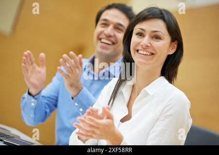 Les cadres de centre de congrès, affaires, Donostia, San Sebastian, Pays Basque, Espagne. Banque D'Images