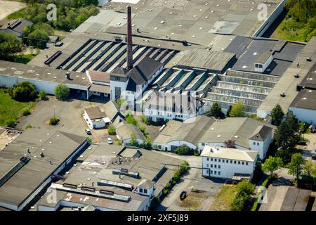 Vue aérienne, entrepôt Falke Moden et magasin d'usine, Schmallenberg, Sauerland, Rhénanie du Nord-Westphalie, Allemagne, photo aérienne, Falke Fashions, Wareho Banque D'Images