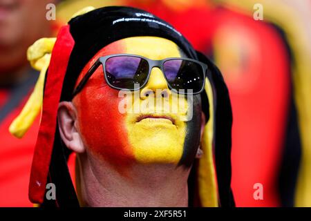 Dusseldorf, Allemagne. 01 juillet 2024. Fan de Belgique lors du match UEFA Euro 2024 entre la France et la Belgique, Round of 16, joué au Dusseldorf Arena le 1er juillet 2024 à Düsseldorf, Allemagne. (Photo de Sergio Ruiz/PRESSINPHOTO) crédit : AGENCE SPORTIVE PRESSINPHOTO/Alamy Live News Banque D'Images