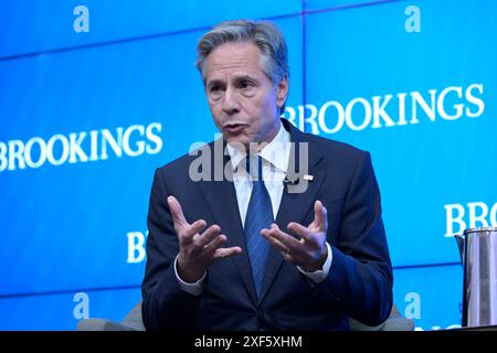 Washington, États-Unis. 01 juillet 2024. Le secrétaire d'État AMÉRICAIN Antony Blinken discute de la vision de la politique étrangère de l'administration Biden et du rôle du leadership américain dans la navigation dans ce moment critique lors d'une conversation sur la politique étrangère de l'Amérique, aujourd'hui le 1er juillet 2024 à Brooking Instotute/Think Tank à Washington DC, États-Unis. (Photo de Lenin Nolly/Sipa USA) crédit : Sipa USA/Alamy Live News Banque D'Images