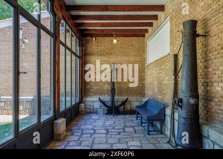 Collection de bateaux de plaisance exposés au Museo de Falúas Reales dans le jardin del principe près de la jetée d'Aranjuez, Madrid, Espagne, Europe. Banque D'Images