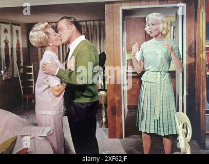 BACHELOR IN PARADISE 1961 film MGM avec de gauche à droite : Lana Turner, Bob Hope, Paula Prenstiss Banque D'Images