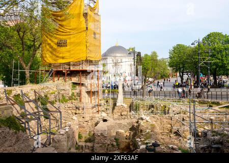 Türkei, Istanbul, Sultanahmet, Ausgrabung 'Milion' am Park über der Yerebatan-Zisterne am Anfang der Divan Yolu. Der Stein War eine Meilen-Marker erri Banque D'Images