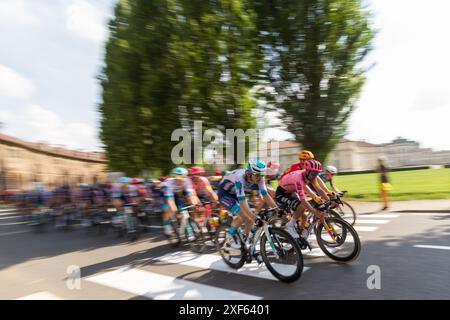 Le Tour de France à Turin (étape 3) passe par le pavillon de chasse royal de Stupinigi le 1er juillet 2024. Banque D'Images