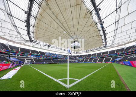 Francfort, Deutschland. 20 juin 2024. firo : 20.06.2024, Football, Football : UEFA EURO 2024, EM, Championnat d'Europe 2024, phase de groupes, M17, match 17, DEN, Danemark - ENG, Angleterre 1:1 vue d'ensemble Frankfurt Arena, Deutsche Bank Park, le toit est fermé crédit : dpa/Alamy Live News Banque D'Images