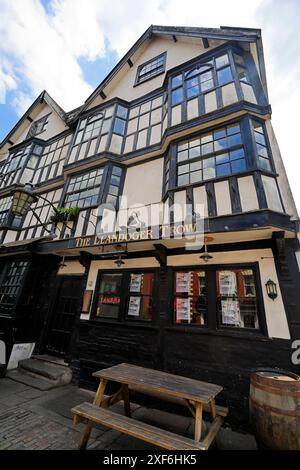 La célèbre maison publique Llandoger Trow, King Street, près de Welsh Back, Bristol. Banque D'Images