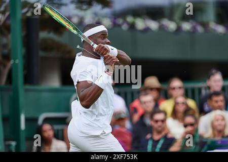 Londres, Londres, Grande-Bretagne. 1er juillet 2024. Frances TIafoe (USA) lors des Championnats de Wimbledon - Tennis en 2024 (image crédit : © Mathias Schulz/ZUMA Press Wire) USAGE ÉDITORIAL SEULEMENT! Non destiné à UN USAGE commercial ! Crédit : ZUMA Press, Inc/Alamy Live News Banque D'Images