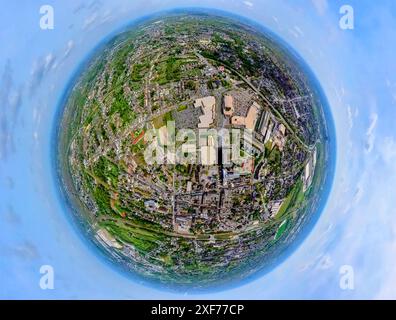 Vue aérienne, centre ville avec hôtel de ville, centre commercial avec Kaufland et Aldi Süd, parkings et autoroute A516, Sterkrade Mitte, Oberhausen, Rhin Banque D'Images