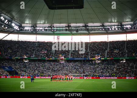 Francfort, Allemagne. 01 juillet 2024. Francfort, Allemagne, 1er juillet 2024 FRANCFORT, ALLEMAGNE - 1er JUILLET : les joueurs s'alignent avant le match du Championnat de l'UEFA Euro 2024 de 16 entre le Portugal et la Slovénie au Frankfurt Arena le 1er juillet 2024 à Francfort, Allemagne. (Photo de Dan O' Connor/ATPImages) Dan O' Connor (Dan O' Connor/ATP images/SPP) crédit : SPP Sport Press photo. /Alamy Live News Banque D'Images