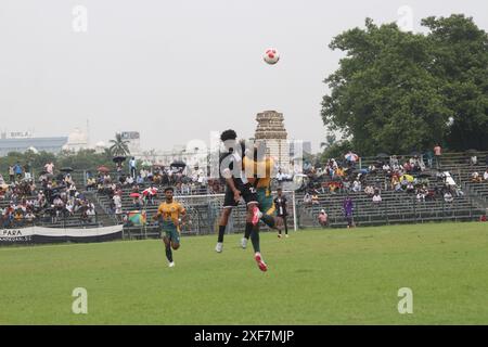 Kolkata, Bengale occidental, Inde. 1er juillet 2024. Khidderpore Sporting et Mohammedan Sporting pendant la All India Football Federation (AIFF) et l'IFA ont organisé la Calcutta Football League 2024 au Mohammedan Sporting Ground. Le score final Mohammedan 0 et Khidderpore 0. (Crédit image : © Daniela Franceschelli/Pacific Press via ZUMA Press Wire) USAGE ÉDITORIAL SEULEMENT! Non destiné à UN USAGE commercial ! Banque D'Images