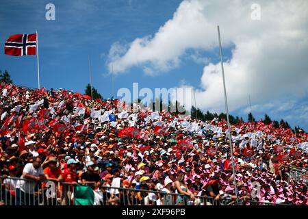Spielberg, Autriche. 30 juin 2024. Spectateurs, Grand Prix de F1 d'Autriche au Red Bull Ring le 30 juin 2024 à Spielberg, Autriche. (Photo de HOCH Zwei) crédit : dpa/Alamy Live News Banque D'Images