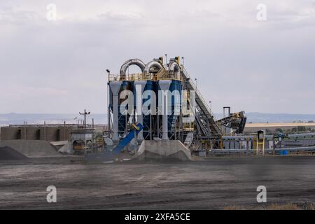 Fours à pyrolyse à l'usine de pyrolyse Blue Sky Energy à Wellington, Utah. L'usine convertit le charbon en bio-huile, hydrogène, méthane et biochar sans Banque D'Images