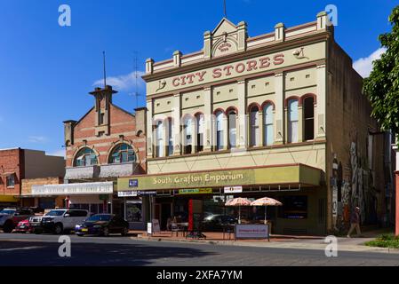 Un bâtiment historique de magasin de détail situé à South Grafton, Nouvelle-Galles du Sud, Australie. Banque D'Images