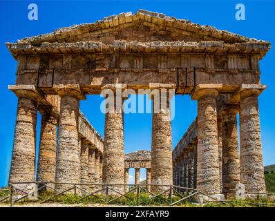Géographie / voyage, Italie, Sicile, Segesta, temple dorique, INFORMATIONS-AUTORISATION-DROITS-SUPPLÉMENTAIRES-NON-DISPONIBLES Banque D'Images