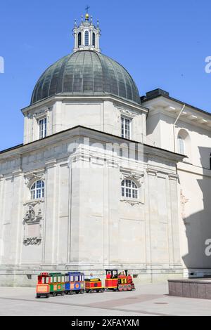 Vilnius, Lituanie - 26 mai 2024 : vue de la cathédrale de Vilnius en Lituanie Banque D'Images