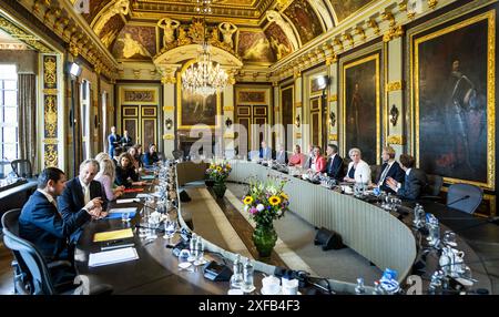 LA HAYE - les ministres du Cabinet Schoof lors de la première réunion du Cabinet avec le nouveau Cabinet. ANP FREEK VAN DEN BERGH pays-bas Out - belgique Out Banque D'Images