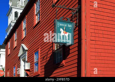 Géographie / voyage, Canada, Nouvelle-Écosse, Lunenburg, Lennox Inn, FONDÉE EN 1804, ADDITIONAL-RIGHTS-CLEARANCE-INFO-NOT-AVAILABLE Banque D'Images