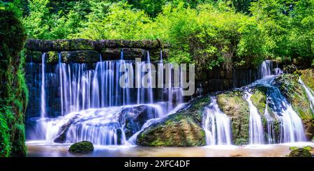 Cascade de Geratser, près de Rettenberg, Allgaeu, Bavière, Allemagne Banque D'Images