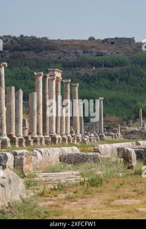 L'ancienne ville de Perge à Antalya par une journée ensoleillée Banque D'Images