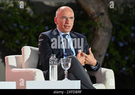 28e table ronde annuelle des économistes du gouvernement Enrico Letta, ancien premier ministre italien, s'exprime lors de la 28e table ronde annuelle des économistes du gouvernement au Glyfada Golf Club . Athènes Grèce Copyright : xNicolasxKoutsokostasxNicolasxKoutsokostasx DSC 202407023111 Banque D'Images