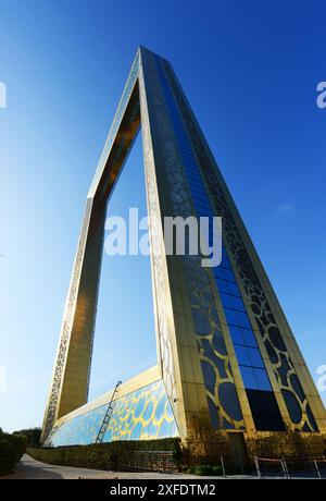 L'emblématique bâtiment Dubai Frame à Dubaï, Émirats arabes Unis. Banque D'Images