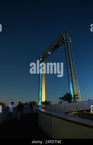 L'emblématique bâtiment Dubai Frame à Dubaï, Émirats arabes Unis. Banque D'Images