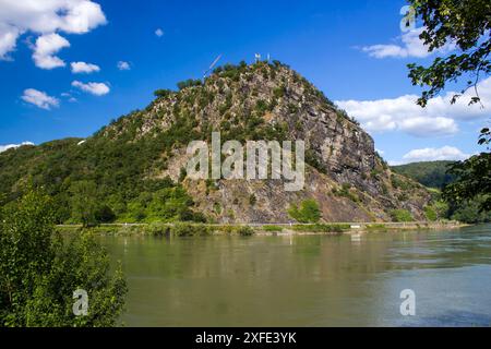 La célèbre face rocheuse d'ardoise Lorelei (ou Loreley) dans la vallée du Rhin (Rhin) près de Goarshausen, Rhénanie-Palatinat, Allemagne. Banque D'Images