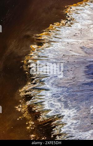 Kenya, lac Magadi, lac de soude hypersaline, formations minérales parfois générées par des micro-organismes, présence de grandes quantités de soude (aérienne Banque D'Images