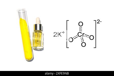 Poudre de chromate de potassium dans un tube à essai avec structure moléculaire. Banque D'Images