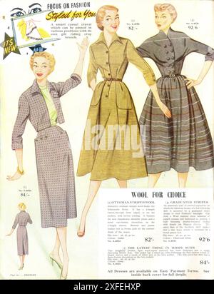 Page de Pryce Jones, The Royal Welsh Warehouse, catalogue de robes en laine pour dames 1953 Banque D'Images