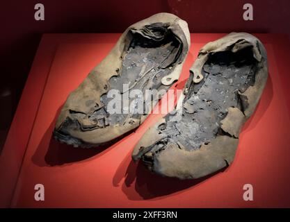 Chaussures Romab exposées à la fouille du fort de Vindolanda dans le Northumberland. ROYAUME-UNI. Banque D'Images