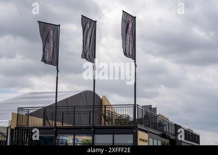 Andover, Hampshire - 7 juin 2024 : Dunlop Mini Se7en Challenge soutenu par Mini Spares Banque D'Images