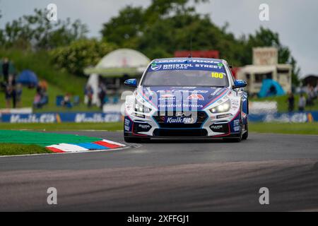 Andover, Hampshire - 7 juin 2024 : British Touring car Championship Thruxton FP1 Tom Ingram 100 Excelr8 Motorsport Banque D'Images